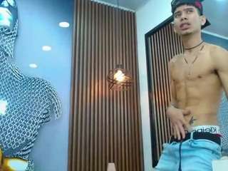 skinny-cute-alyer