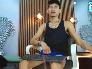 skinny-cute-alyer