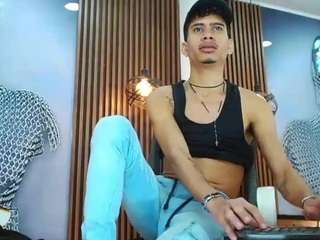 skinny-cute-alyer