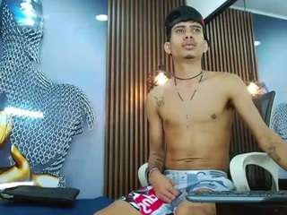skinny-cute-alyer