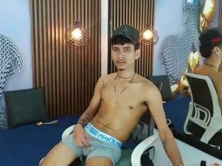 skinny-cute-alyer
