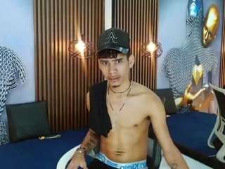 skinny-cute-alyer