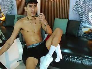 skinny-cute-alyer