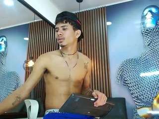 skinny-cute-alyer