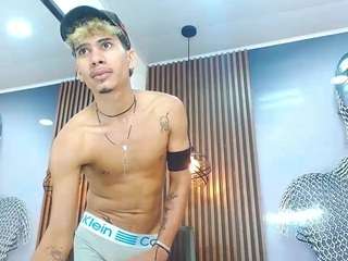 skinny-cute-alyer