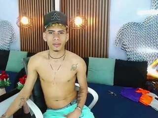 skinny-cute-alyer