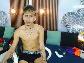 skinny-cute-alyer