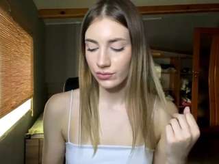 TrudieBeaumont live cam preview
