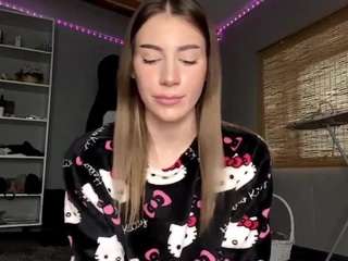 TrudieBeaumont live cam preview