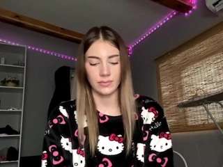 TrudieBeaumont live cam preview