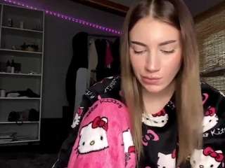 TrudieBeaumont live cam preview
