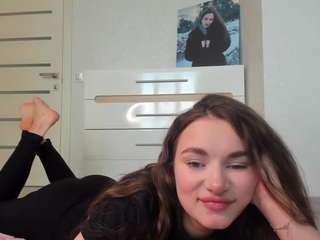 Dit model is nu live. alinaluxxx