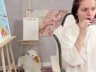 このモデルは現在ライブ中です。 milena-milyan