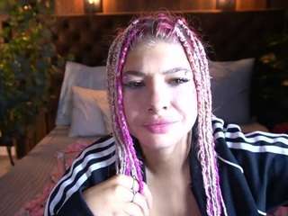 PinkyTrix live cam preview