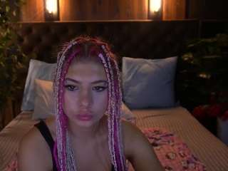 PinkyTrix live cam preview