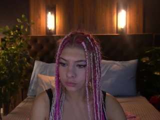 PinkyTrix live cam preview