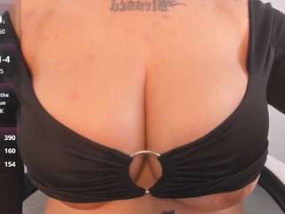 Live webcam model rachel-foxx on Soda Cams