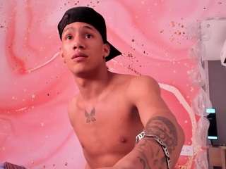 adam-walker90 live cam preview