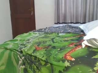 cutey-pinky live webcam show