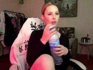 Live webcam model eddiezalamea on Soda Cams