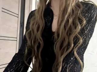 Live webcam model versieeddens on Soda Cams