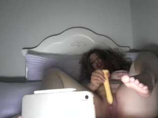 Live webcam model lululoves333 on Soda Cams