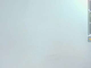 Live cam show with lunabloomm