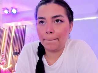 lunabloomm live cam preview