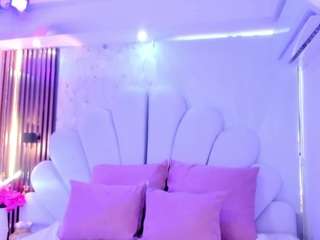 lunabloomm live cam preview