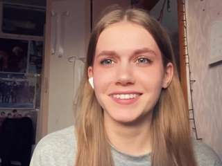 LydiaSokorai — LIVE on Camsoda