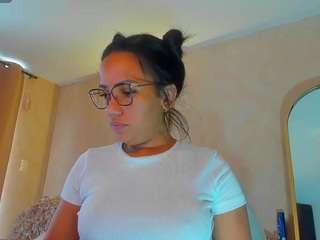 ebonygoddess4444's CamSoda show and profile