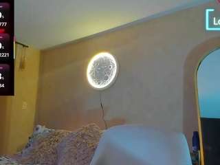 ebonygoddess4444's CamSoda show and profile