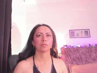 Live webcam model lunaasantamaria on Soda Cams