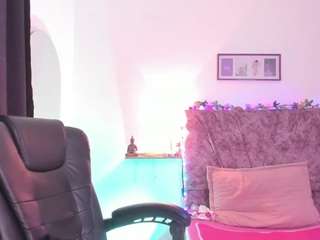 Live webcam model lunaasantamaria on Soda Cams