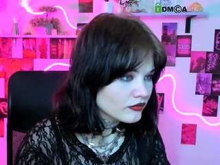 nikki-kiss webcam