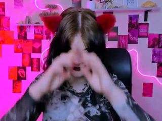 nikki-kiss