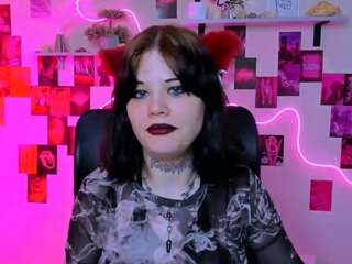 nikki-kiss