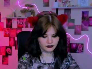 nikki-kiss