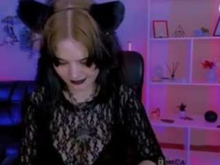 nikki-kiss Live Webcam on CamSoda