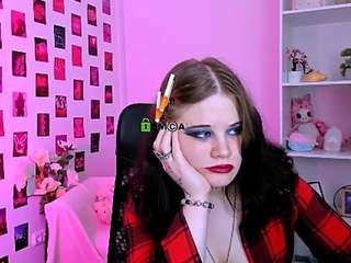 nikki-kiss