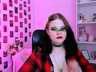 nikki-kiss