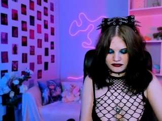 nikki-kiss