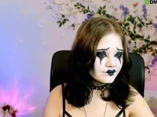 nikki-kiss