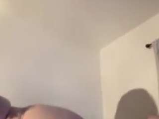 Live webcam model queenadrianna on Soda Cams