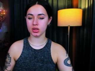 vaiolet-lovely Live Webcam on CamSoda