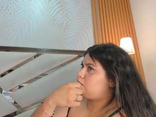 eimy-curvy