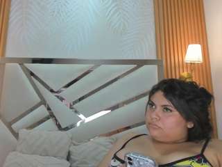 eimy-curvy webcam