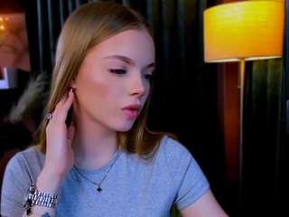 Live webcam model leyla-sexi on Soda Cams