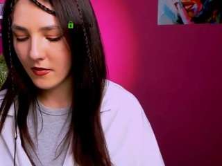 Live webcam model leyla-sexi on Soda Cams