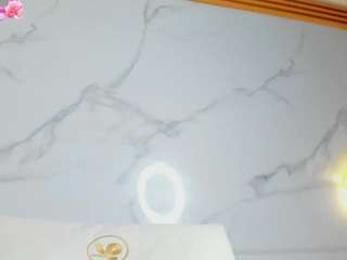 alena-kenner live webcam show